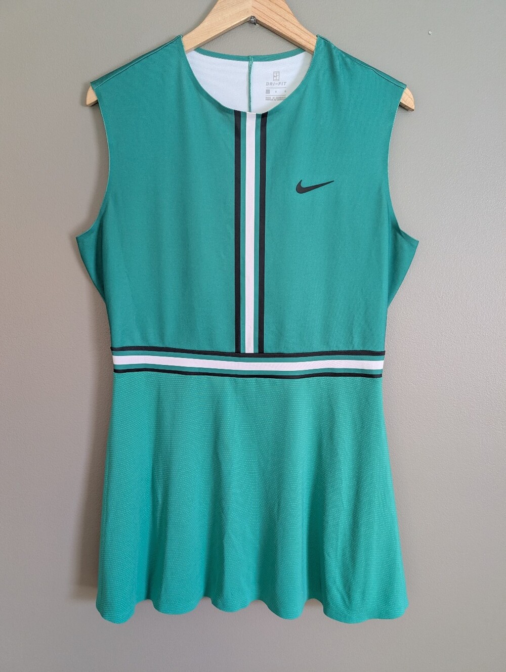 Nike Dri Fit Dress Size Large